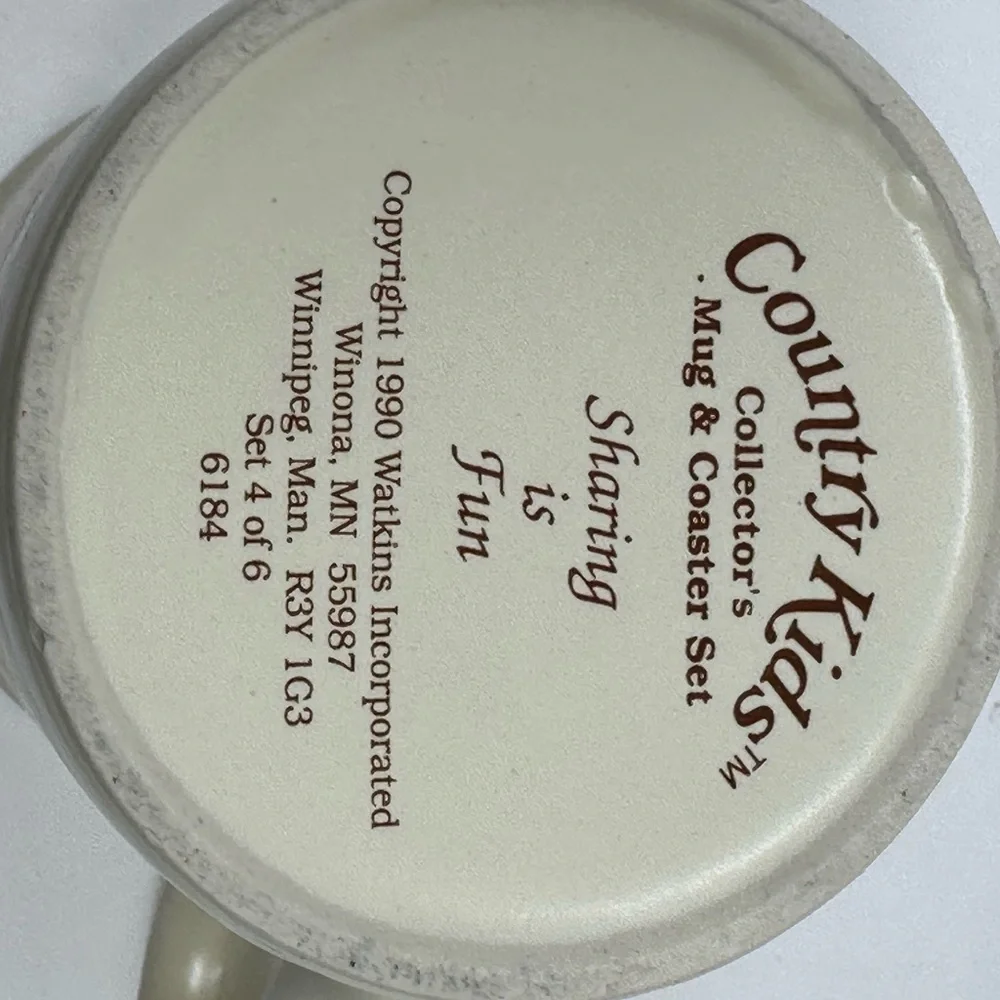 1990 Country Kids Watkins Collector Mug Sharing is Fun with coaster/lid #6184 K0